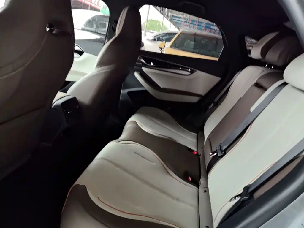 BYD Qin PLUS 2023 — фото 17