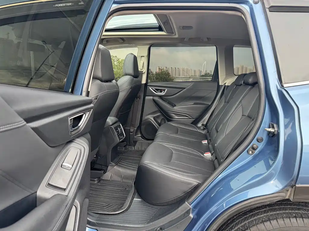 Subaru Forester 2019 — фото 25
