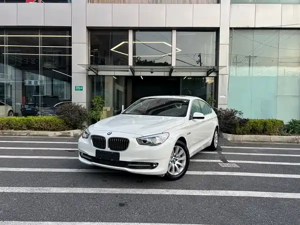 BMW 5 Series GT 2011