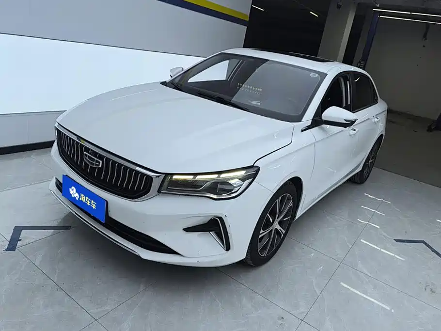 Geely Emgrand 2023