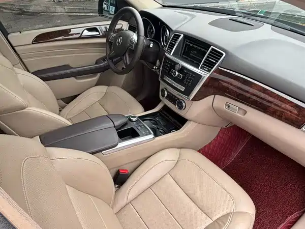 Mercedes-Benz M-Class 2014