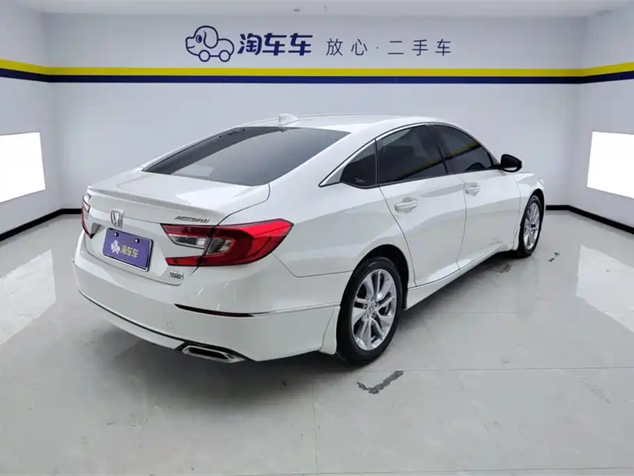 Honda Accord 2018 — фото 3