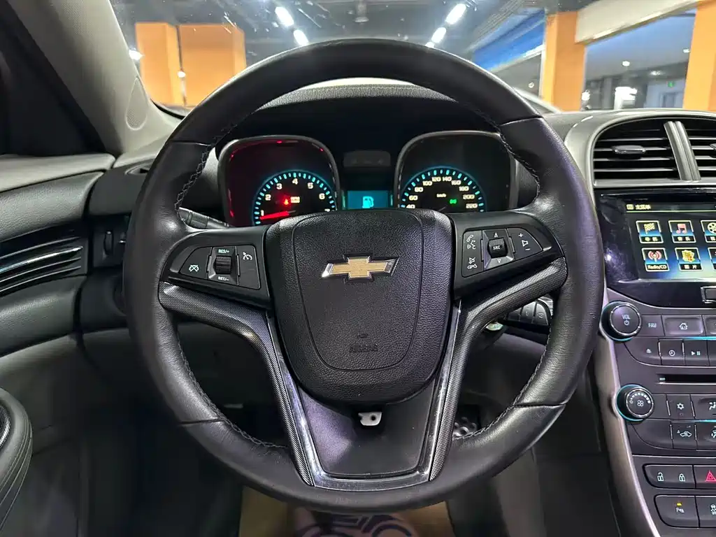 Chevrolet Malibu 2015 — фото 10