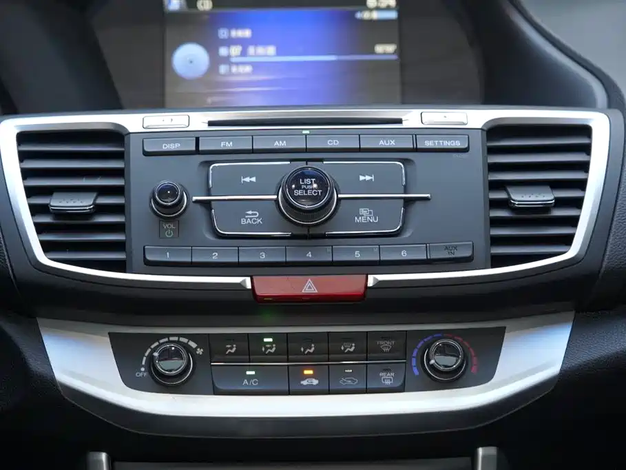 Honda Accord 2016 — фото 10