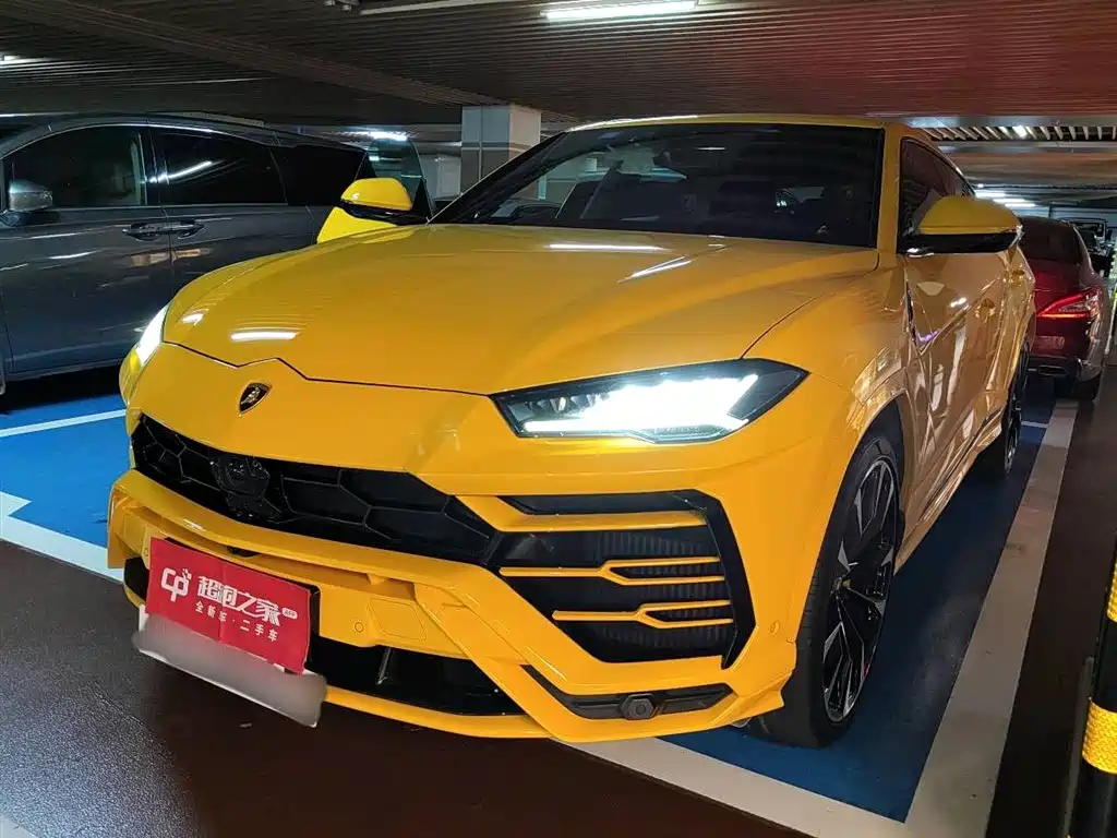 Lamborghini Urus 2022 — фото 1