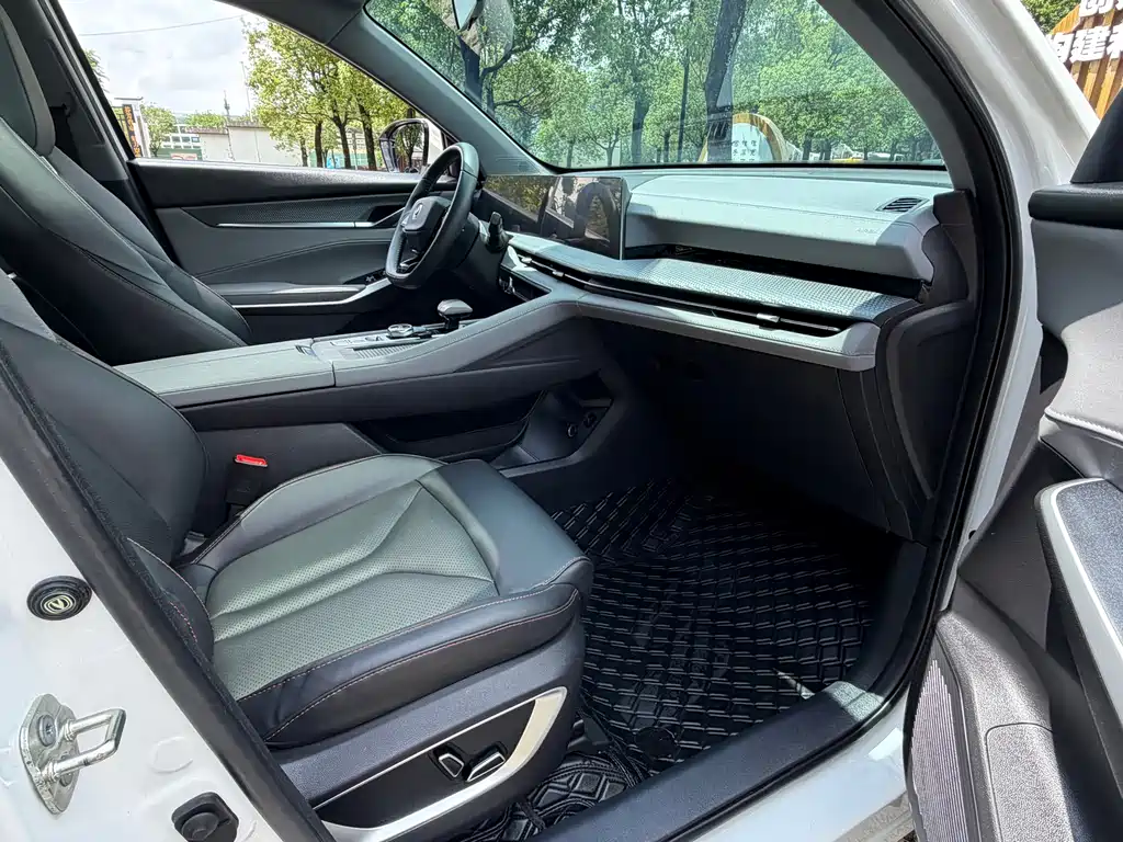 Changan CS75 PLUS 2022 — фото 13
