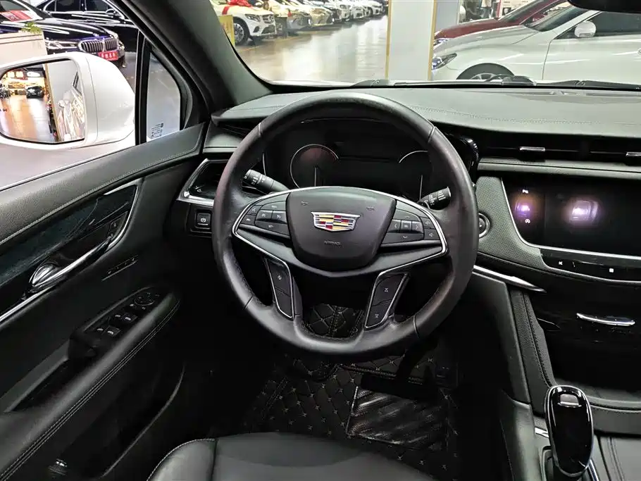 Cadillac XT5 2020 — фото 15