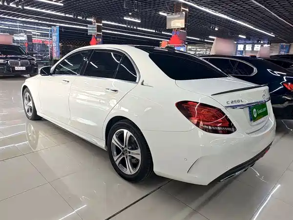 Mercedes-Benz C-Class 2021