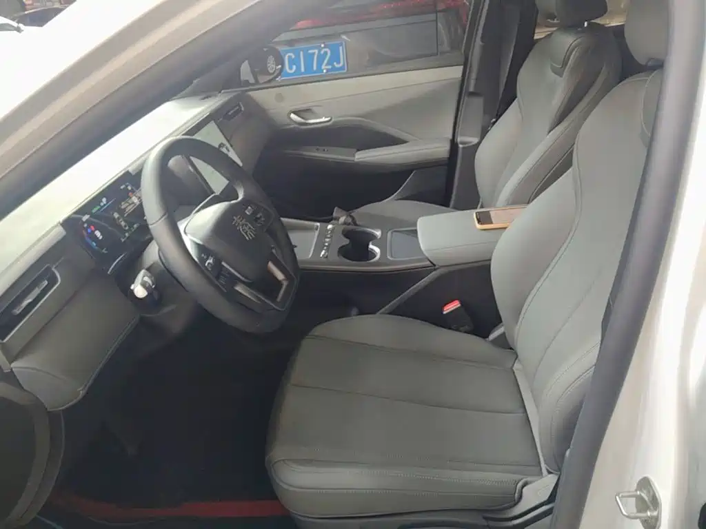 BYD Qin PLUS 2026 — фото 15