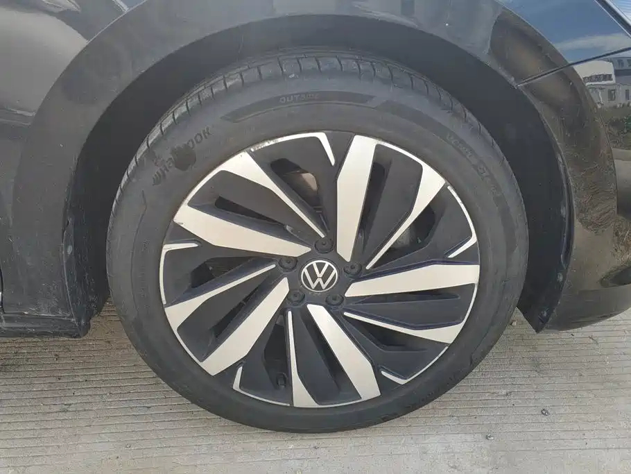 Volkswagen Passat 2025