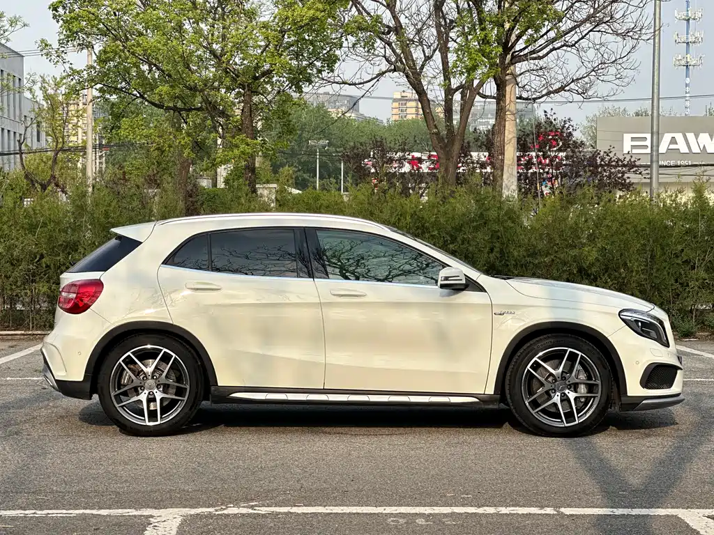 Mercedes-Benz GLA AMG 2015 — фото 7