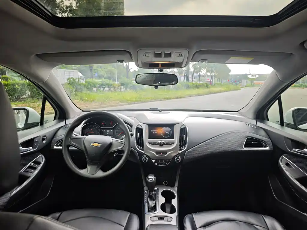 Chevrolet Cruze 2017 — фото 15