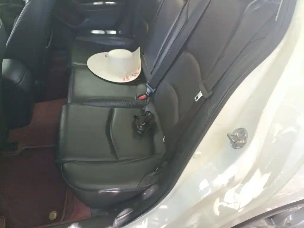 Mazda 3 Angkesela 2015 — фото 15
