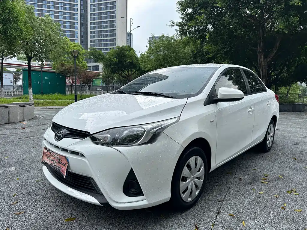 Toyota Yaris L 2017