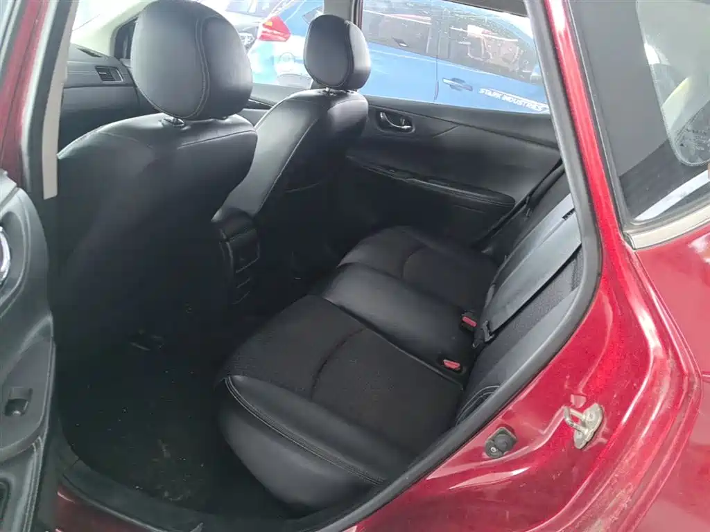 Nissan Tiida 2018 — фото 17