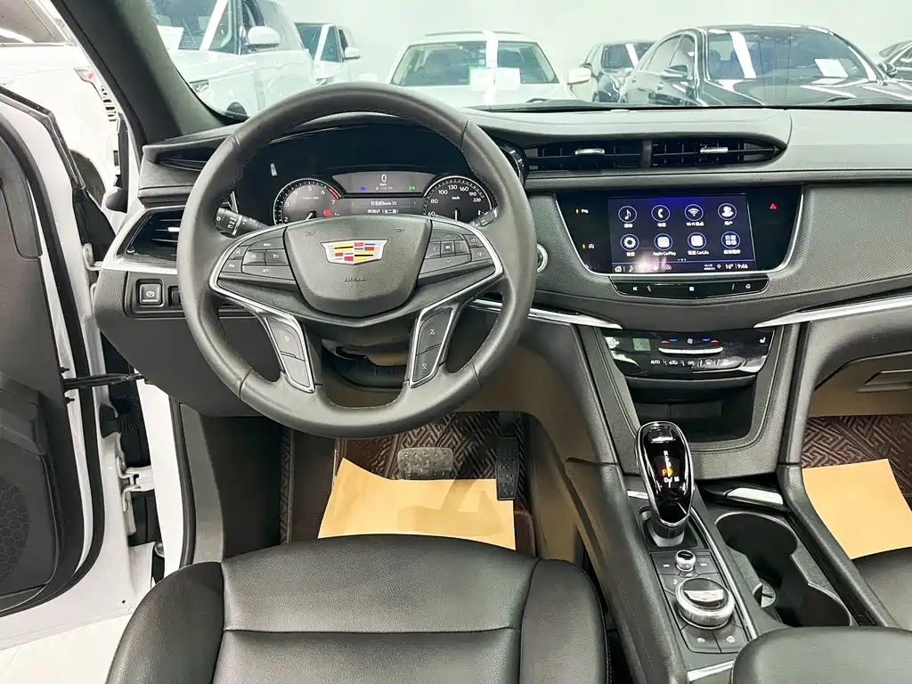 Cadillac XT5 2021 — фото 10