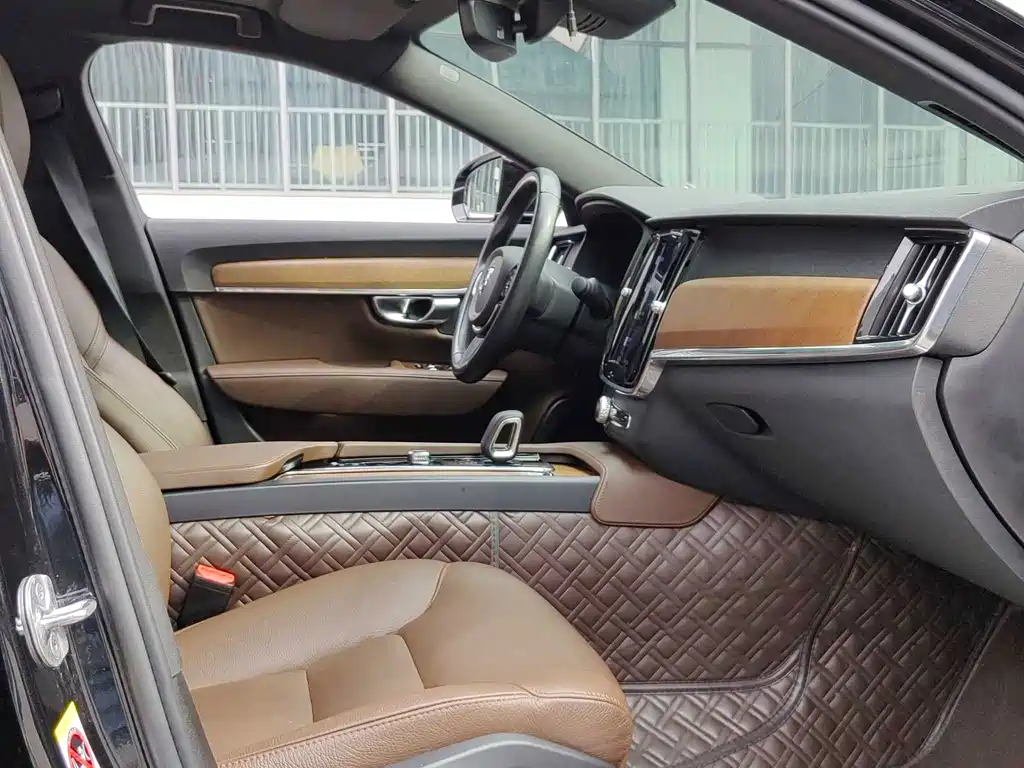 Volvo S90 2022 — фото 10