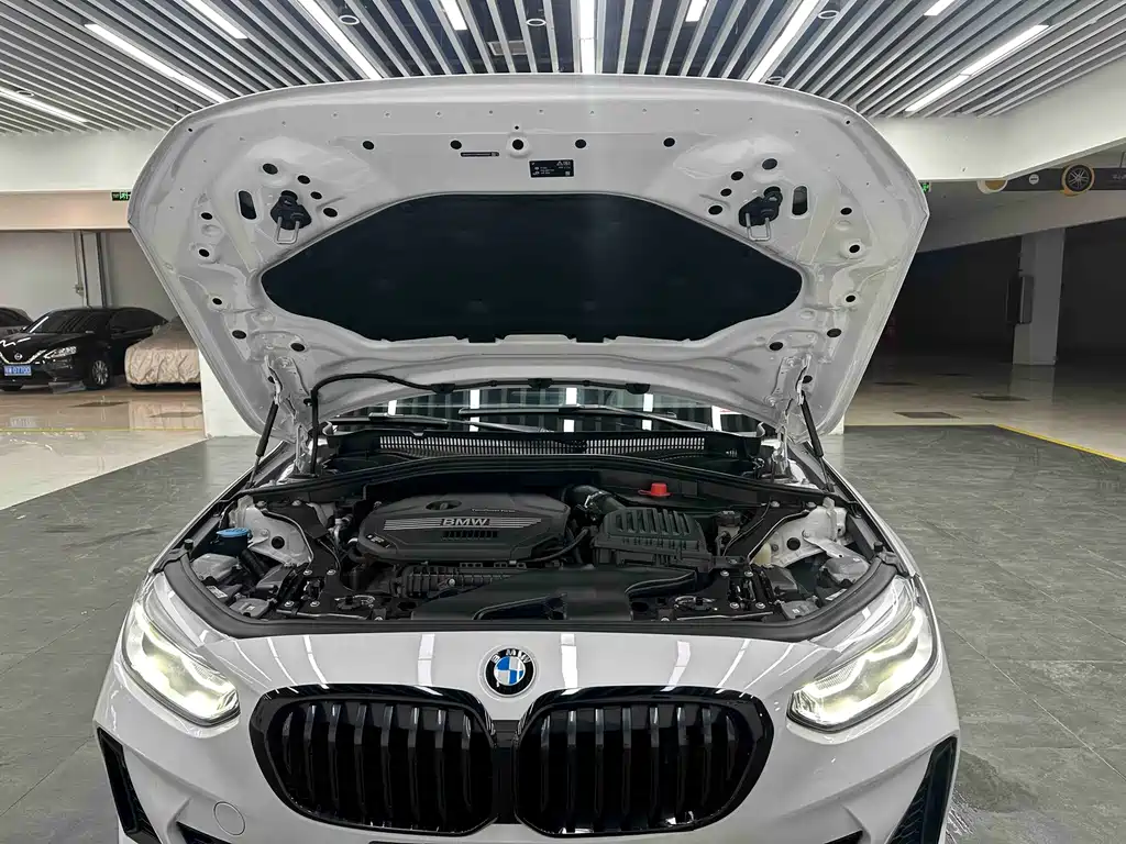 BMW 1 Series 2021 — фото 19