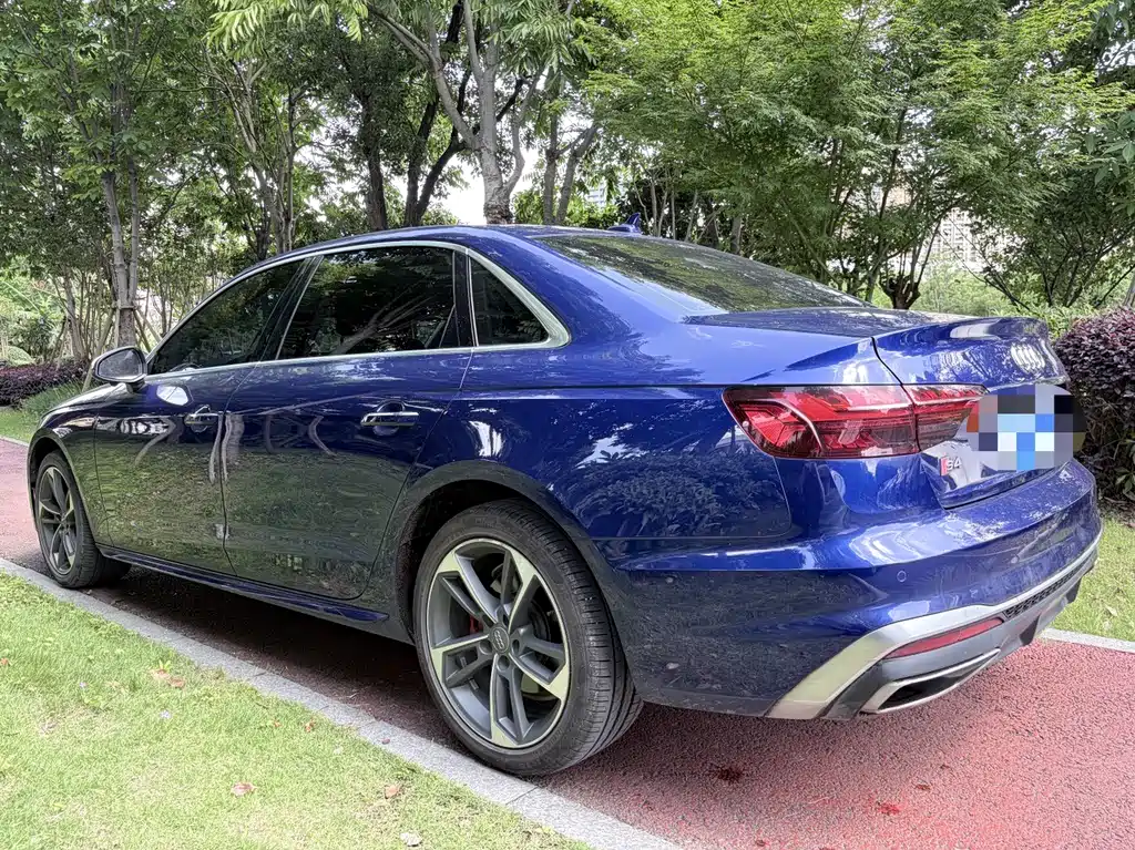 Audi A4L 2020 — фото 12