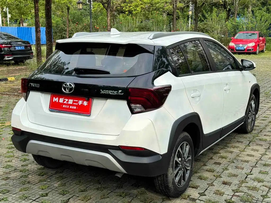 Toyota Yaris L 2022
