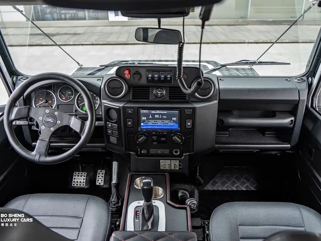 Land Rover Defender 2015 — фото 9