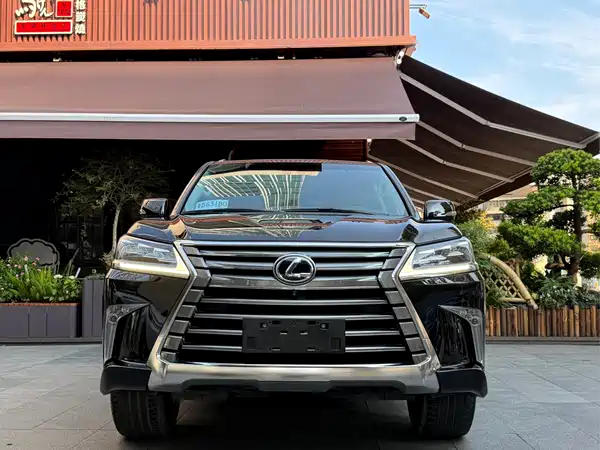 Lexus LX 2016