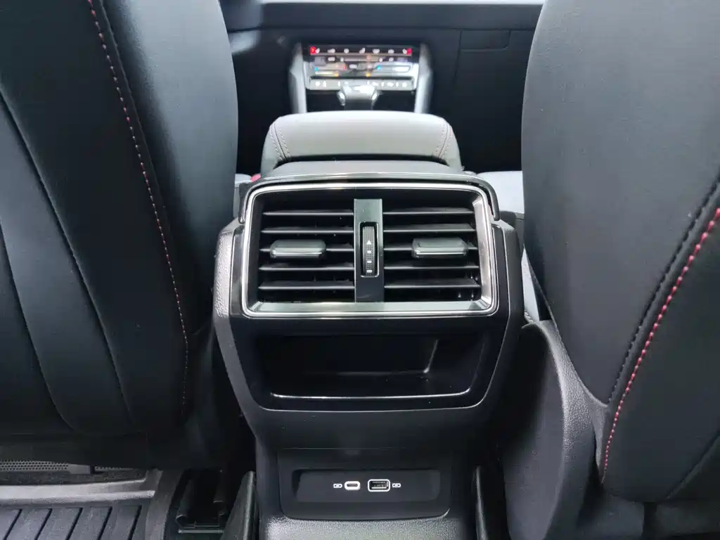 Skoda Korok 2023 — фото 12