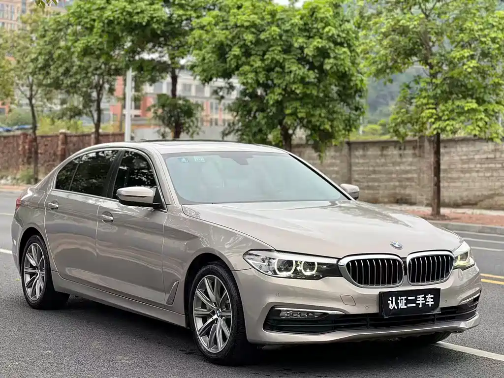 BMW 5 Series 2018 — фото 3