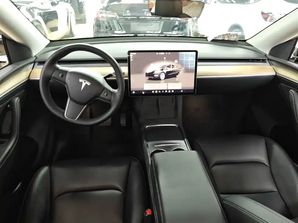 Tesla Model Y 2022 — фото 10