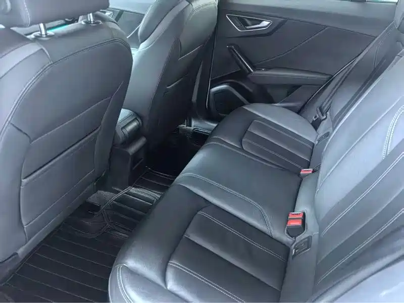 Audi Q2L 2024