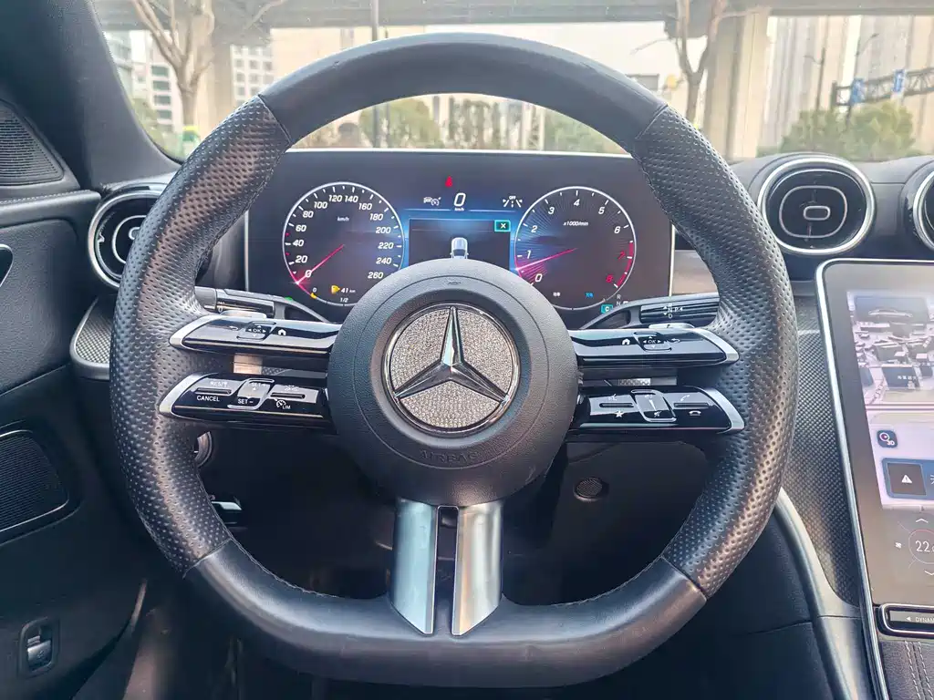 Mercedes-Benz C-Class 2023 — фото 10