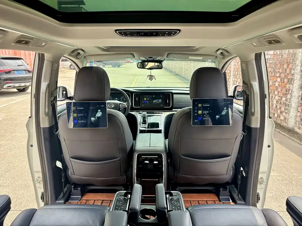 GAC Motor Trumpchi M8 2021 — фото 13