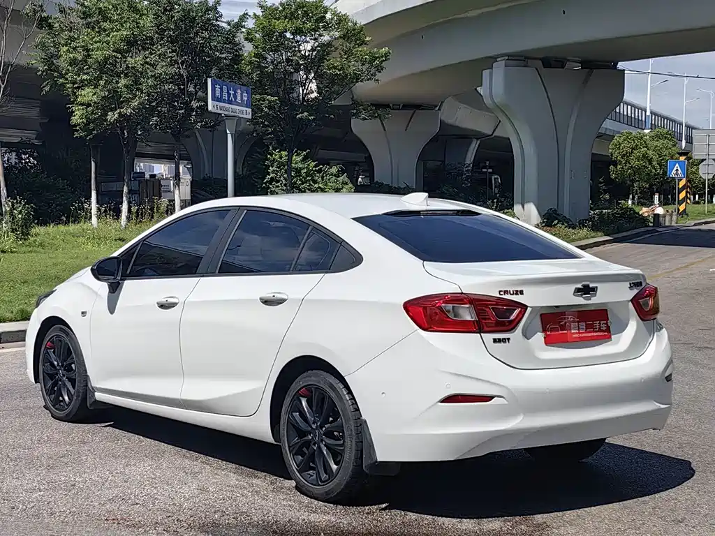 Chevrolet Cruze 2019 — фото 11