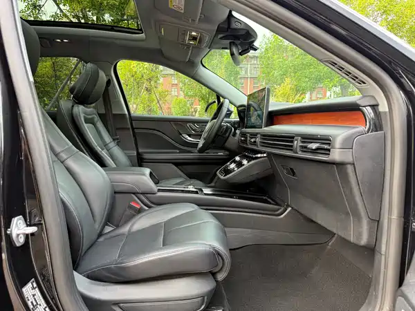 Lincoln Corsair 2020