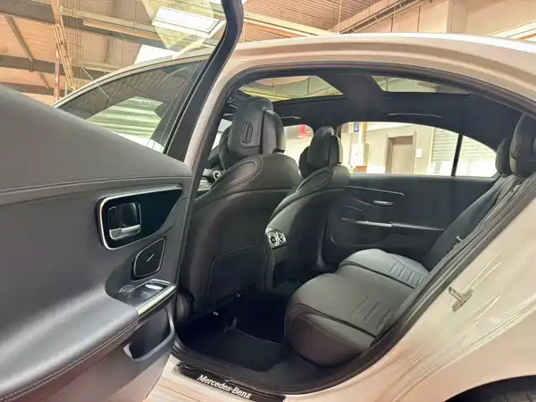 Mercedes-Benz C-Class New Energy 2023