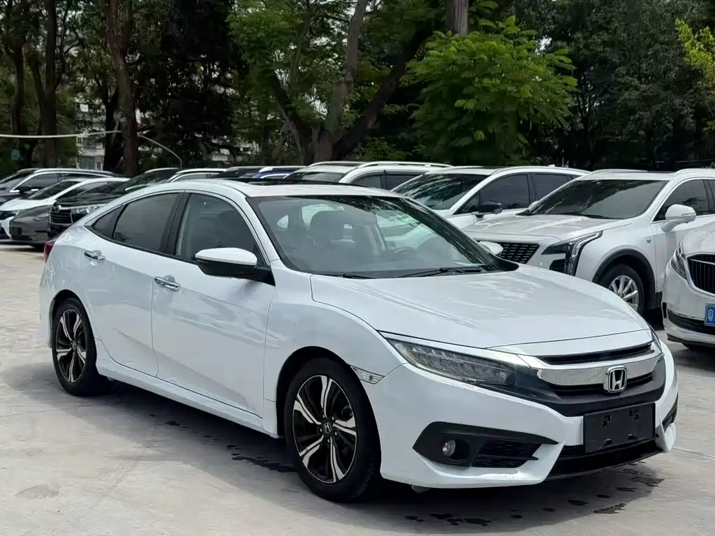 Honda Civic 2018 — фото 3