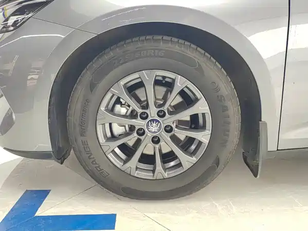 BYD Qin L 2024