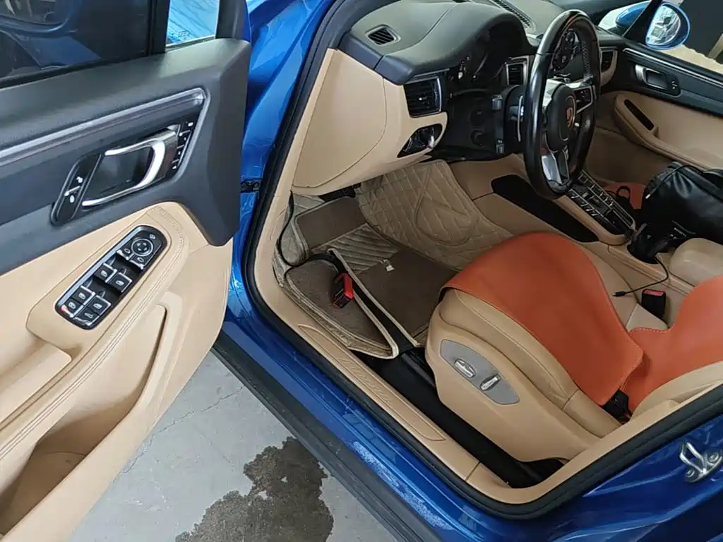 Porsche Macan 2019 — фото 16