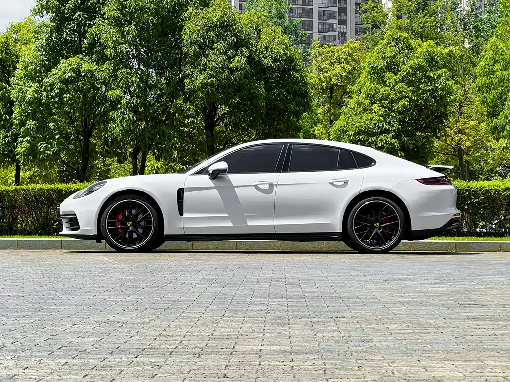 Porsche Panamera 2017 — фото 3