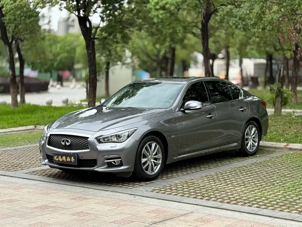 Infiniti Q50L 2015 — фото 1