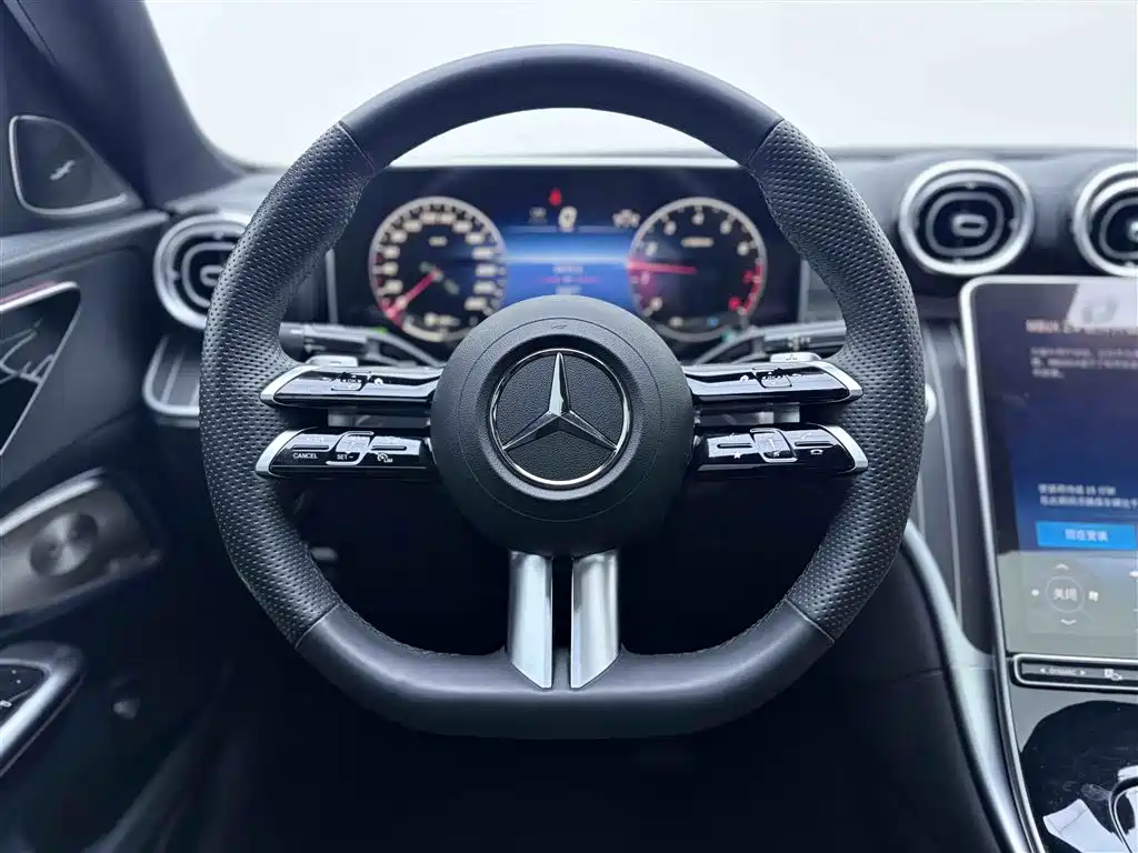 Mercedes-Benz C-Class 2024 — фото 13