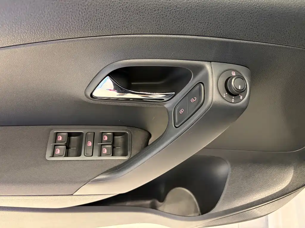 Volkswagen Polo 2015