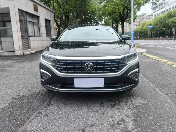 Volkswagen Passat 2024