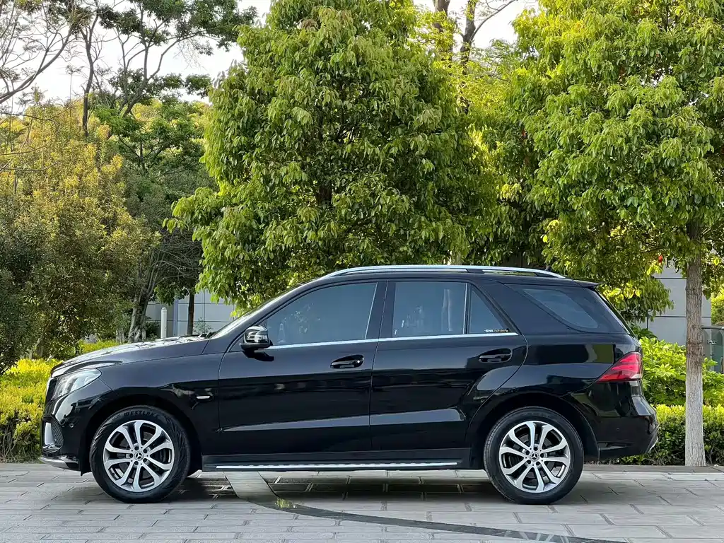 Mercedes-Benz GLE 2019 — фото 8