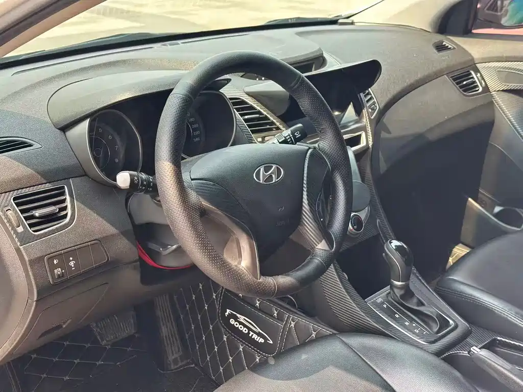 Hyundai Elantra Langdong 2017 — фото 9