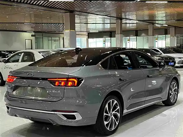 Ford Mondeo 2022