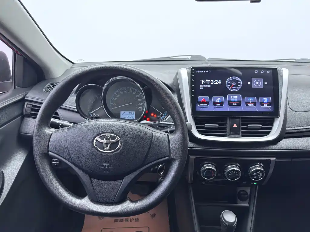Toyota Yaris L 2017
