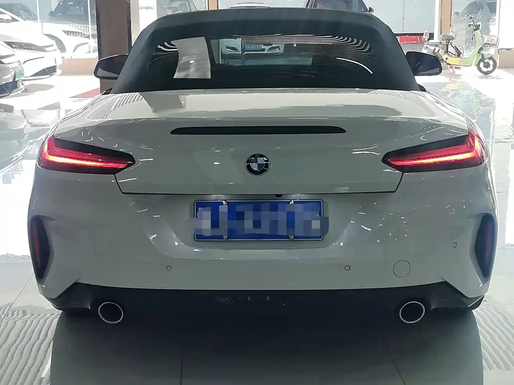 BMW Z4 2023 — фото 14