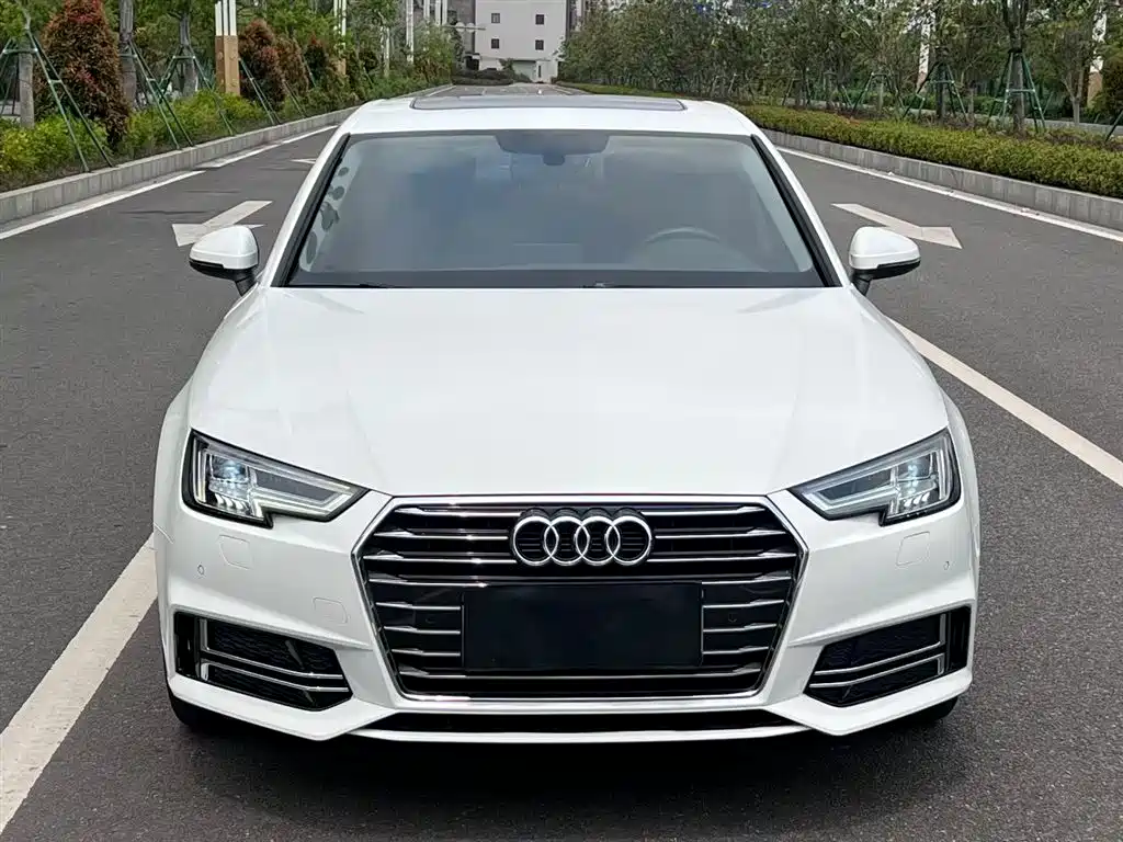 Audi A4L 2019 — фото 2