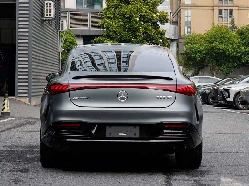 Mercedes-Benz EQS AMG 2025 — фото 4
